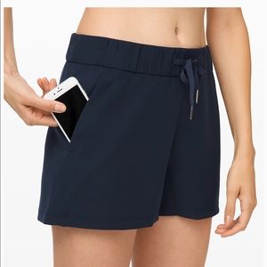 Lulu Lemon, On the Fly Shorts, Woven Navy, Size 12